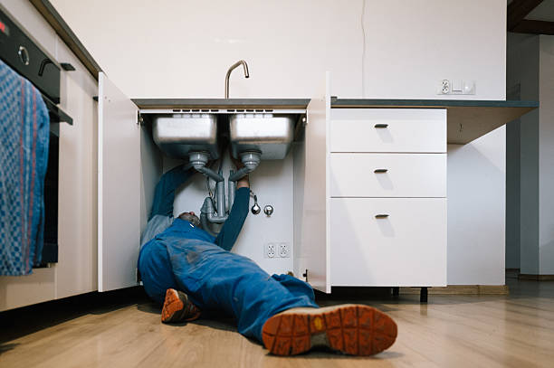Professional Leak Detection technician working in Aztec, NM
